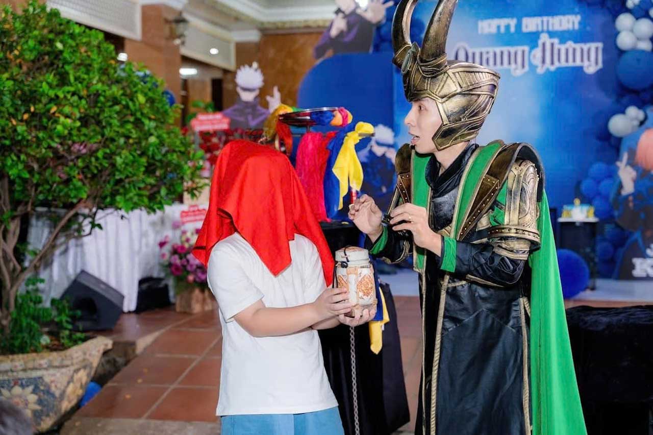 cho-thue-sieu-anh-hung-loki-sinh-nhat