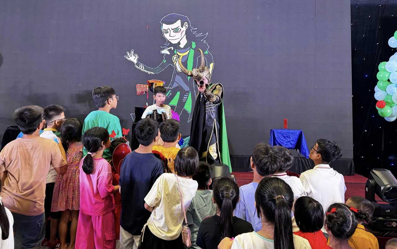 cho-thue-sieu-anh-hung-loki-trung-thu