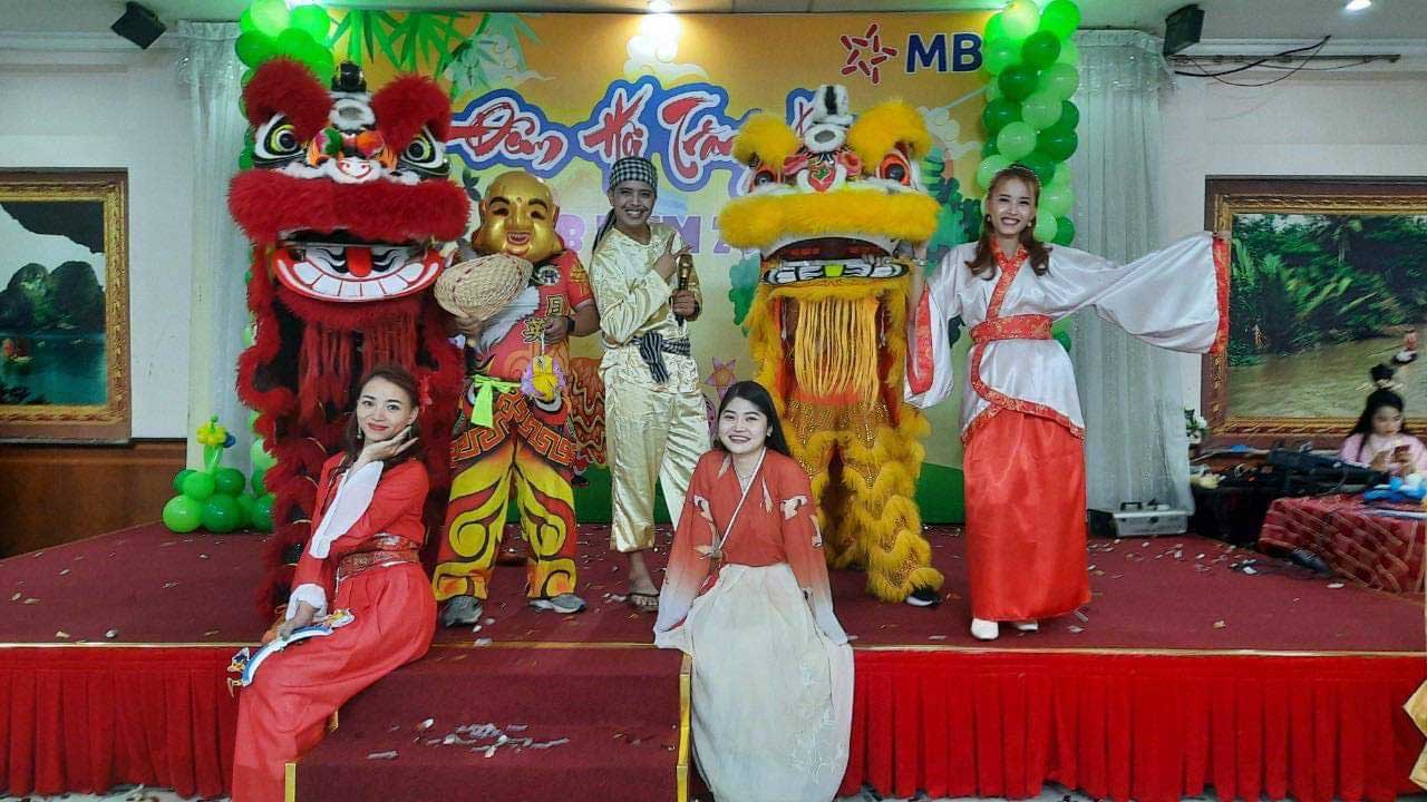 cho-thue-chu-he-chu-cuoi-chi-hang-tet-trung-thu